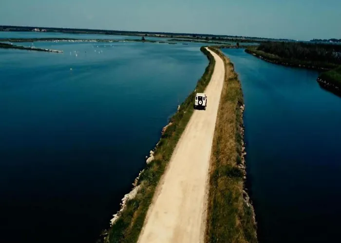 Nyaraló Escape Steps From The